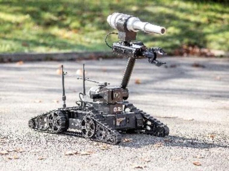 CAMELEON LG using caterpillar track- Uncrewed Ground Vehicle - Defence and Security | The Deltic Group