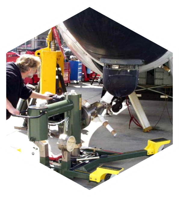Aircraft Servicing Equipment - hexigonal inset image | The Deltic Group